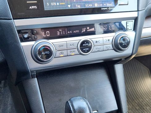 Used 2016 Subaru Outback 2.5i Limited AWD/4WD image 20