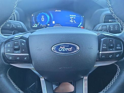 Used 2022 Ford Explorer ST w/ Equipment Group 401A AWD/4WD image 19