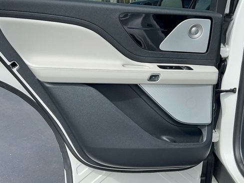 New 2026 Lincoln Aviator Reserve AWD/4WD image 32