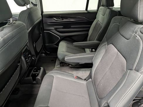 Used 2021 Jeep Grand Cherokee L Laredo w/ Luxury Tech Group I AWD/4WD image 12