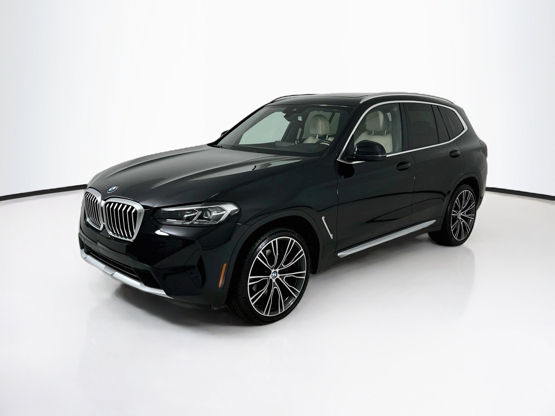Used 2022 BMW X3 xDrive30i w/ Premium Package 2 (ZPA) AWD/4WD image 3