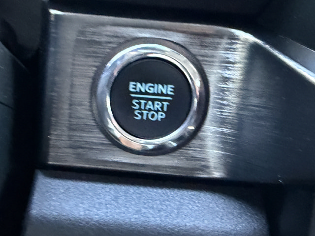Used 2023 Ford F250 Lariat w/ Sport Appearance Package AWD/4WD image 35
