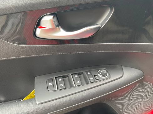 Used 2024 Kia Forte GT-Line w/ GT-Line Premium Package FWD image 17
