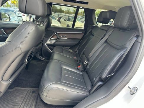 Used 2023 Land Rover Range Rover SE AWD/4WD image 19
