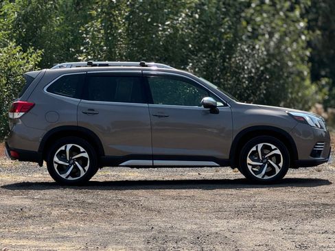 Used 2022 Subaru Forester Touring w/ Popular Package #2 AWD/4WD image 8