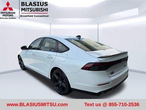 Used 2023 Honda Accord Sport image 9