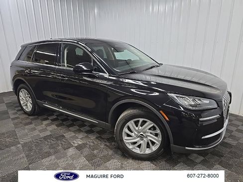 Used 2024 Lincoln Corsair AWD image 9