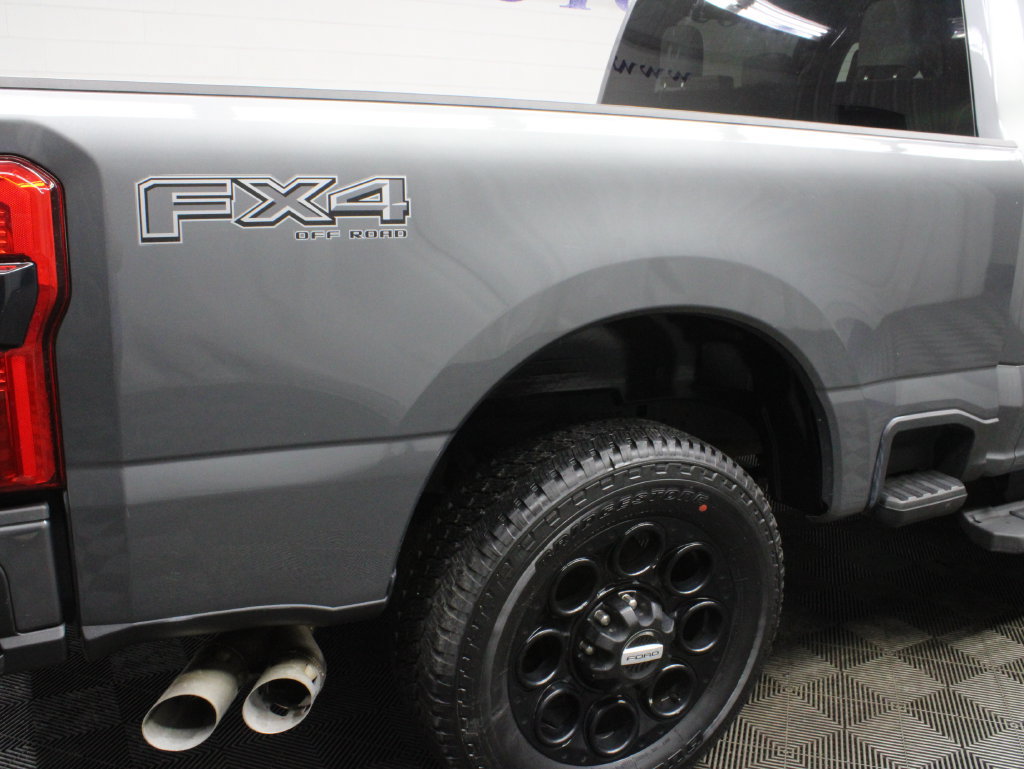 Used 2023 Ford F250 XLT w/ Black Appearance Package AWD/4WD image 46
