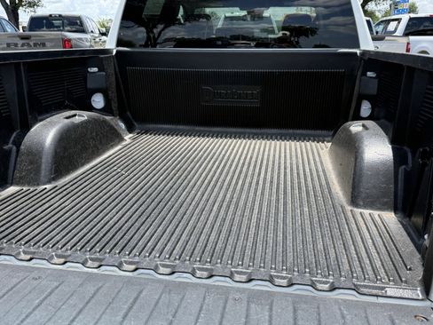 Used 2025 Chevrolet Silverado 1500 LT AWD/4WD image 30