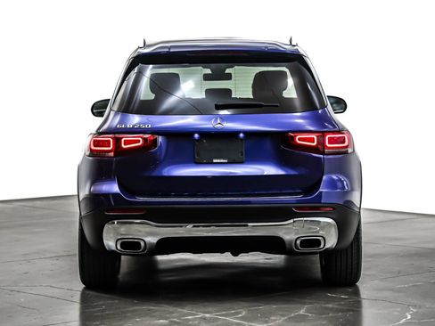 Used 2022 Mercedes-Benz GLB 250 GLB 250 SUV image 3