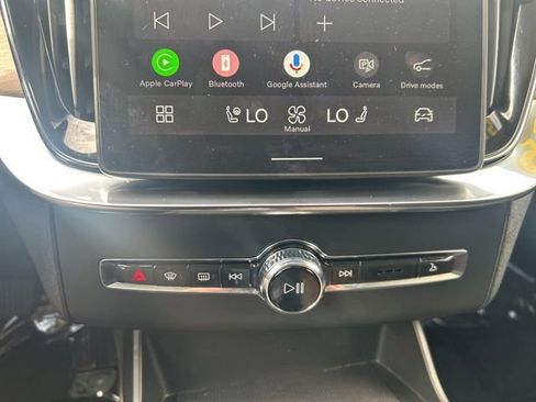 Certified 2025 Volvo XC90 B6 Plus AWD/4WD image 25