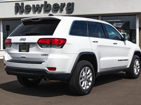 Used 2022 Jeep Grand Cherokee Laredo X image 9