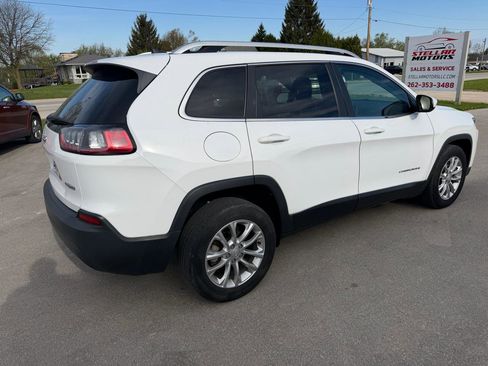 Used 2019 Jeep Cherokee Latitude w/ Popular Appearance Group FWD image 8