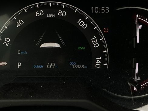 Used 2025 Toyota RAV4 XLE image 39