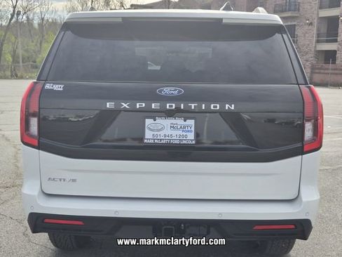 New 2026 Ford Expedition Active image 12