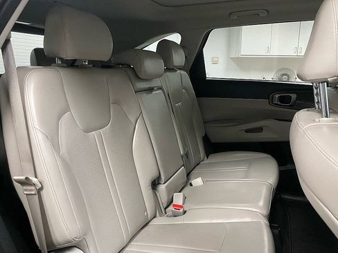 Used 2021 Kia Sorento S w/ Panoramic Sunroof Package image 15
