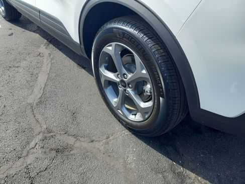 Used 2025 Ford Escape ST-Line image 10