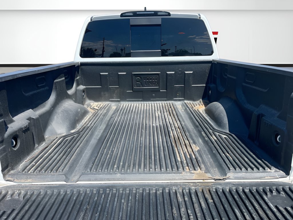 Used 2024 Nissan Titan SV AWD/4WD image 25