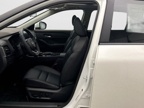 Used 2023 Nissan Rogue SV w/ SV Premium B Package AWD/4WD image 11