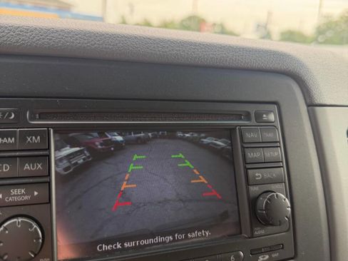 Used 2014 Nissan NV 3500 SL w/ Technology Package RWD image 23