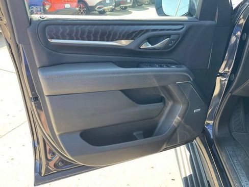 Used 2024 GMC Yukon Denali w/ Advanced Technology Package AWD/4WD image 24
