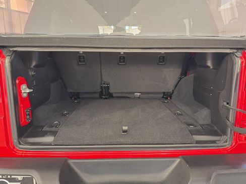 Used 2024 Jeep Wrangler Unlimited Sport AWD/4WD image 33