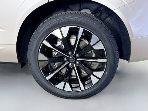 New 2026 Volvo XC60 T8 Plus w/ Protection Package Premier AWD/4WD image 31