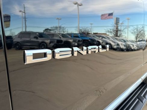 Certified 2021 GMC Yukon Denali image 34