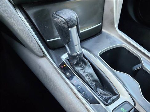 Used 2019 Honda Accord LX image 12