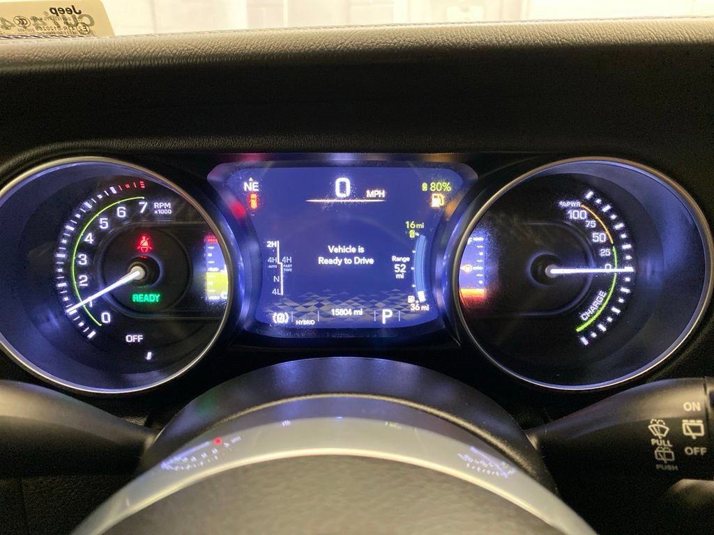 Used 2022 Jeep Wrangler Unlimited Sahara AWD/4WD image 20