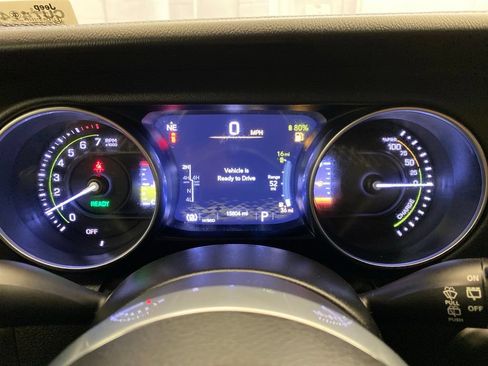 Used 2022 Jeep Wrangler Unlimited Sahara AWD/4WD image 20
