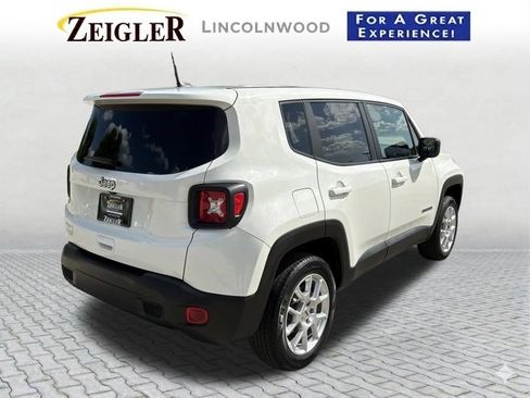 Used 2023 Jeep Renegade Latitude AWD/4WD image 7