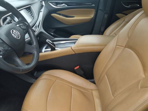 Used 2019 Buick Enclave Essence FWD image 17
