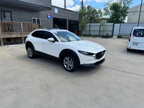 Used 2021 MAZDA CX-30 FWD 2.5 S w/ Premium Package image 12