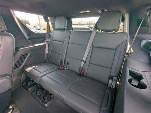 Used 2025 GMC Yukon Denali image 13