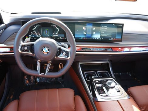 Used 2025 BMW 760i xDrive 760i xDrive Sedan AWD w/ Executive Package image 25