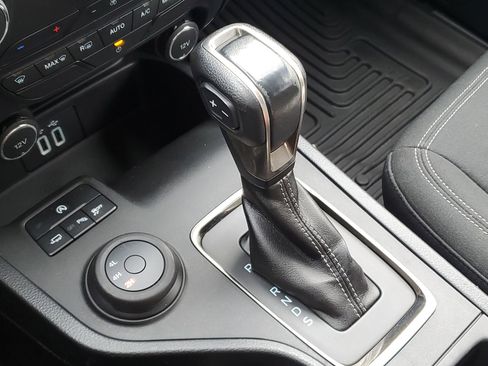 Used 2019 Ford Ranger XLT w/ Equipment Group 301A Mid image 23