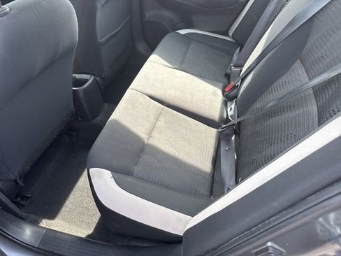 Used 2021 Nissan Versa SV image 11