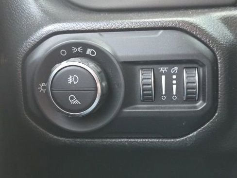 Used 2022 Jeep Gladiator Sport image 19