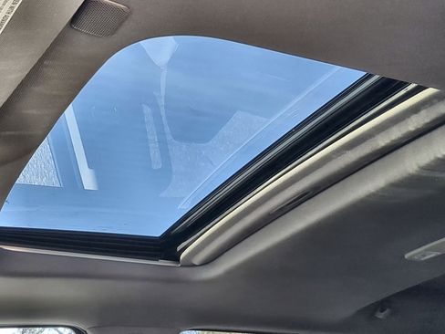 Used 2026 GMC Sierra 1500 SLT w/ SLT Premium Plus Package image 19