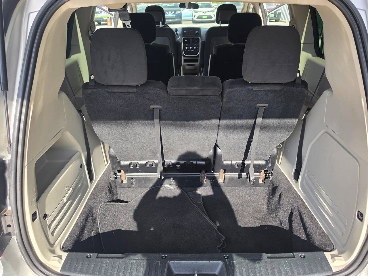 Used 2012 Dodge Grand Caravan SE FWD image 24