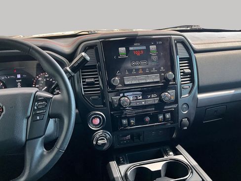 Used 2023 Nissan Titan PRO-4X w/ Pro-4x Convenience Package AWD/4WD image 7