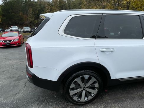 Used 2022 Kia Telluride S image 9