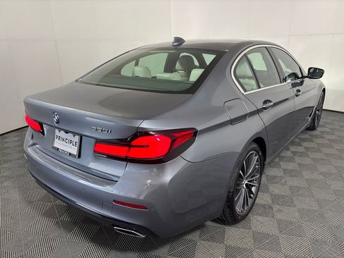 Certified 2022 BMW 530i w/ Premium Package RWD image 5