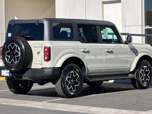 New 2025 Ford Bronco Outer Banks image 3