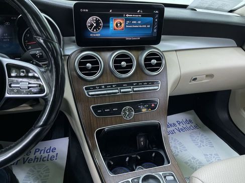 Used 2019 Mercedes-Benz C 300 4MATIC Sedan image 21