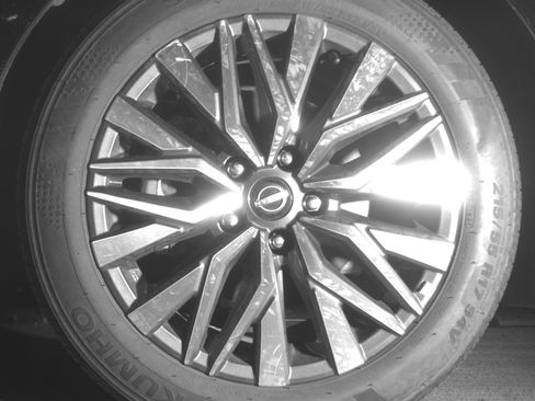 Used 2025 Nissan Altima 2.5 SV FWD image 12