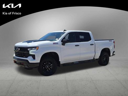 Used 2024 Chevrolet Silverado 1500 LT Trail Boss w/ Convenience Package II AWD/4WD image 1