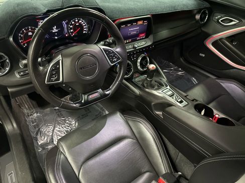 Used 2019 Chevrolet Camaro SS RWD image 13