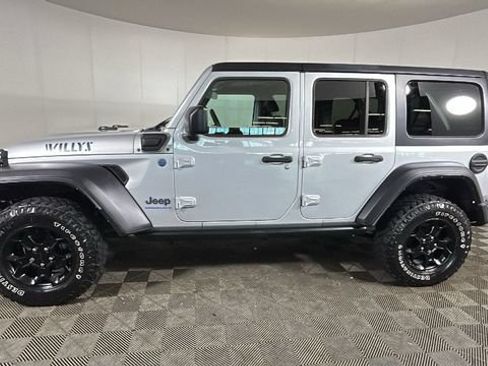 Used 2023 Jeep Wrangler Unlimited w/ Cold Weather Group AWD/4WD image 5